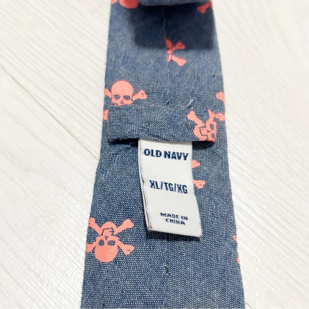 Old Navy Blue Tie with Orange Skull Pattern Size XL‎